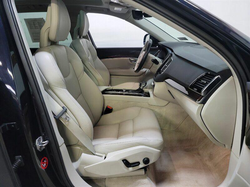 2016 Volvo XC90 Image 44