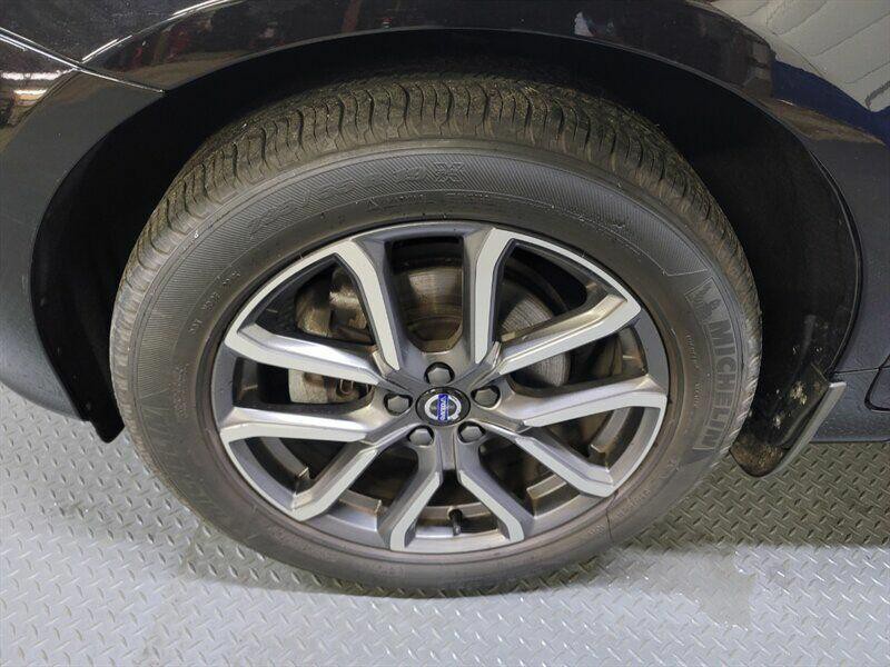 2016 Volvo XC60 Image 28