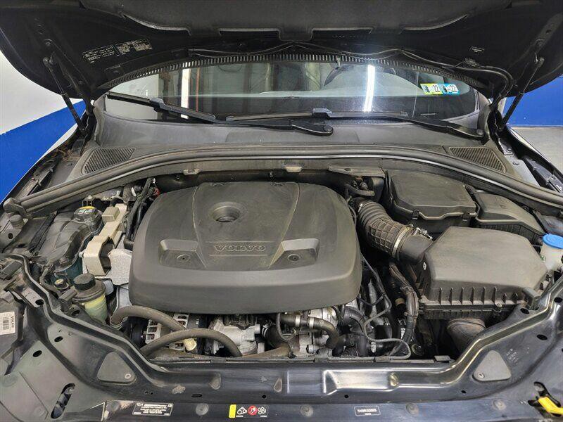 2016 Volvo XC60 Image 30