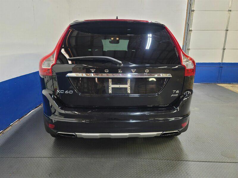 2016 Volvo XC60 Image 32