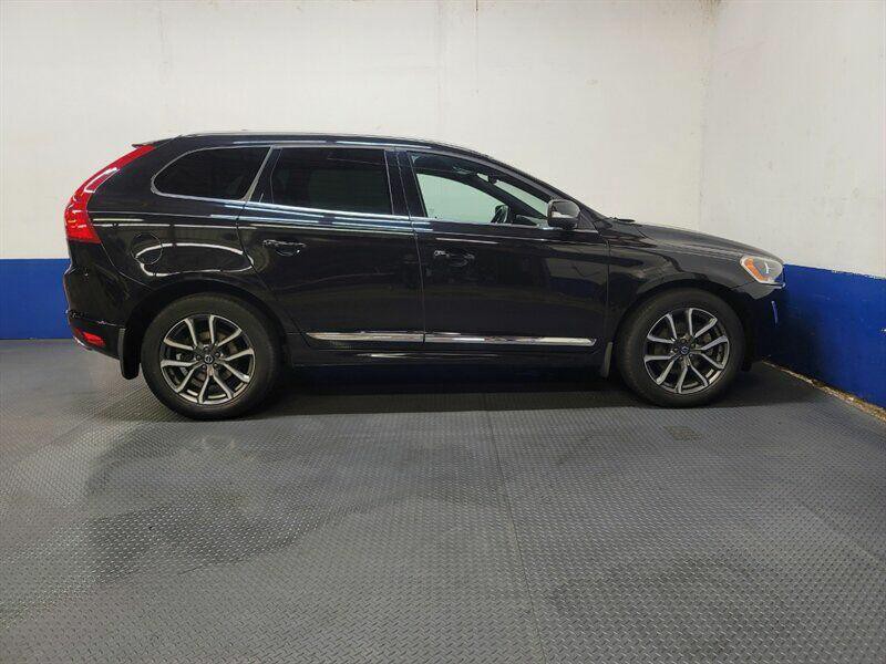 2016 Volvo XC60 Image 37