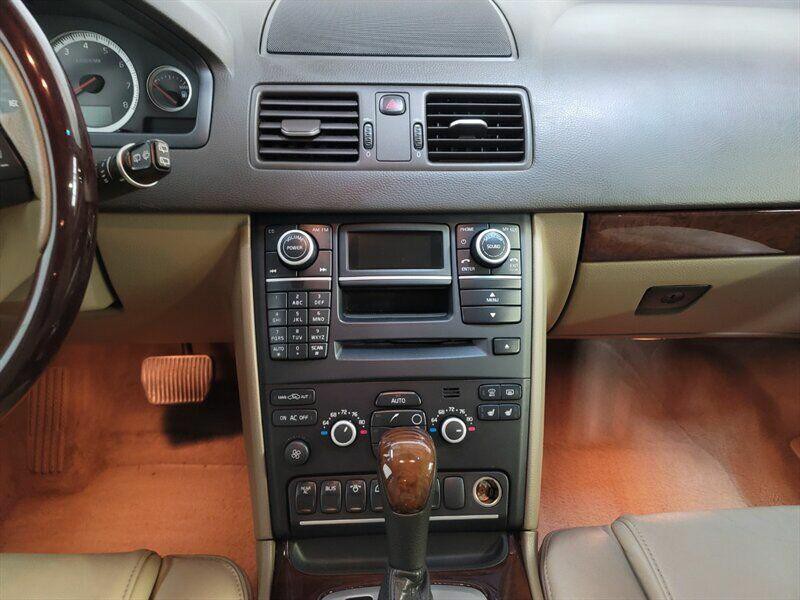 2013 Volvo XC90 Image 12