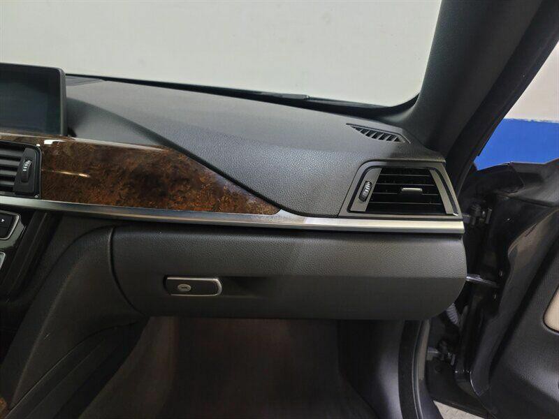 2015 BMW 4 Series Image 25