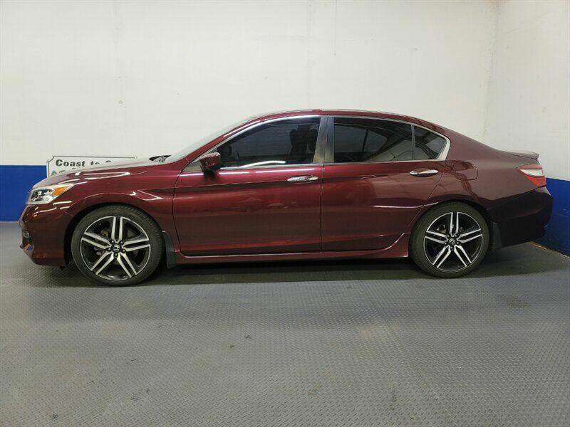 2017 Honda Accord Image 2