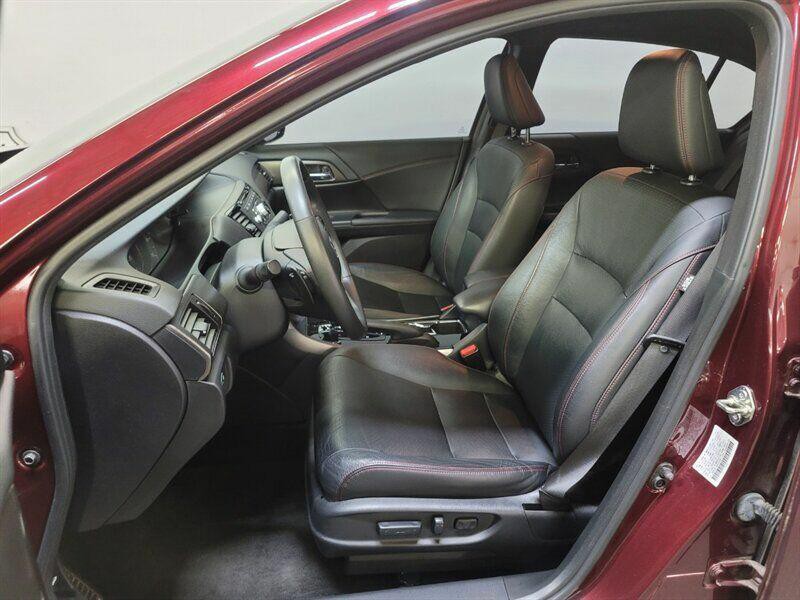 2017 Honda Accord Image 3
