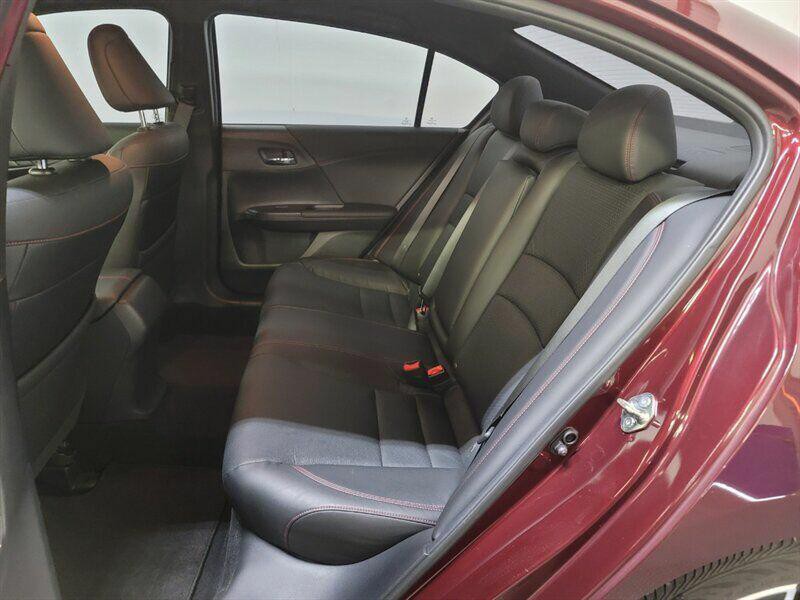 2017 Honda Accord Image 4
