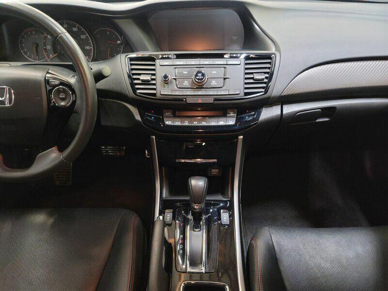 2017 Honda Accord Image 9