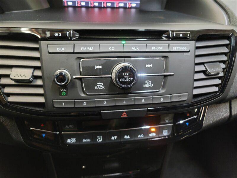2017 Honda Accord Image 10