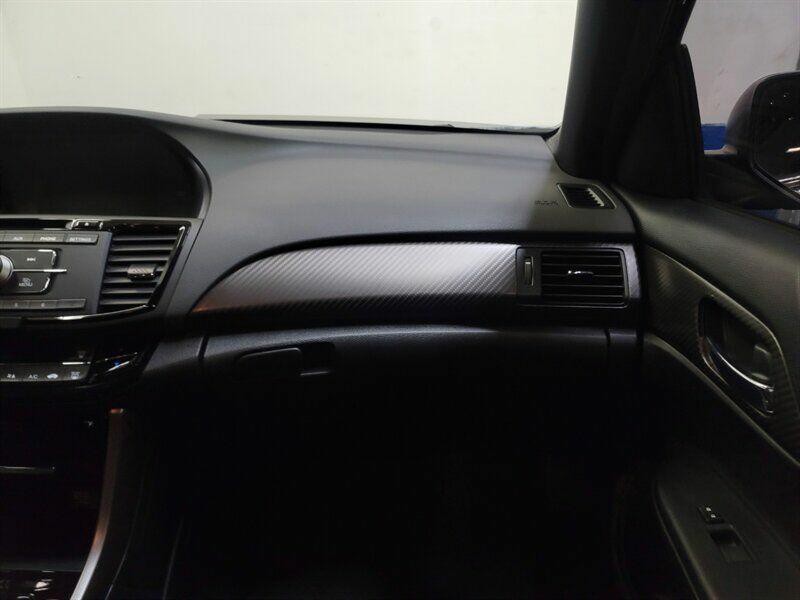 2017 Honda Accord Image 15