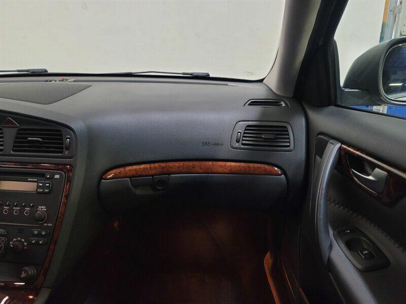 2006 Volvo XC70 Image 9