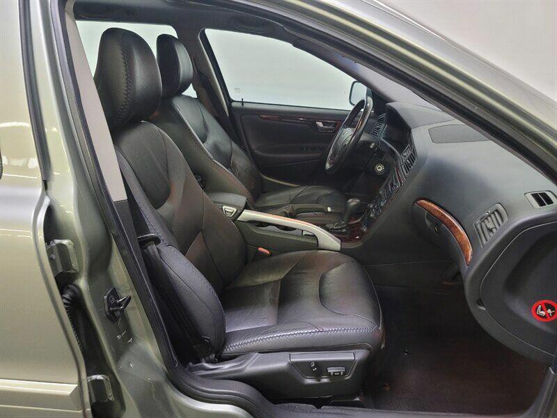 2006 Volvo XC70 Image 24