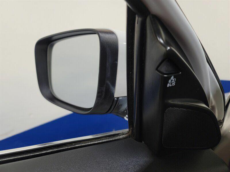 2016 Volvo XC60 Image 5