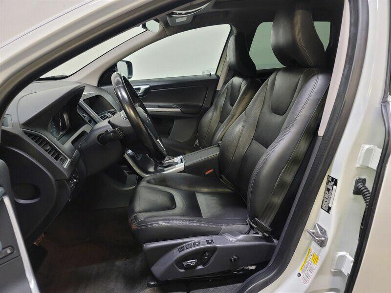 2016 Volvo XC60 Image 6