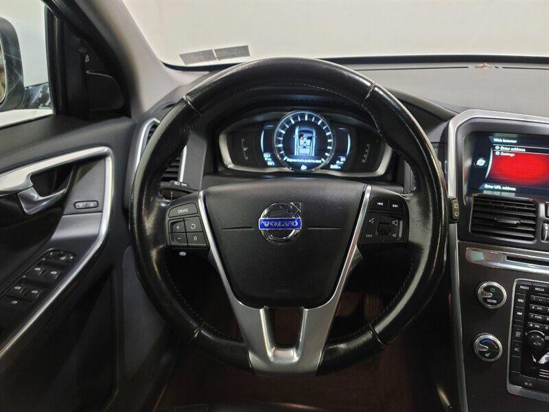 2016 Volvo XC60 Image 9
