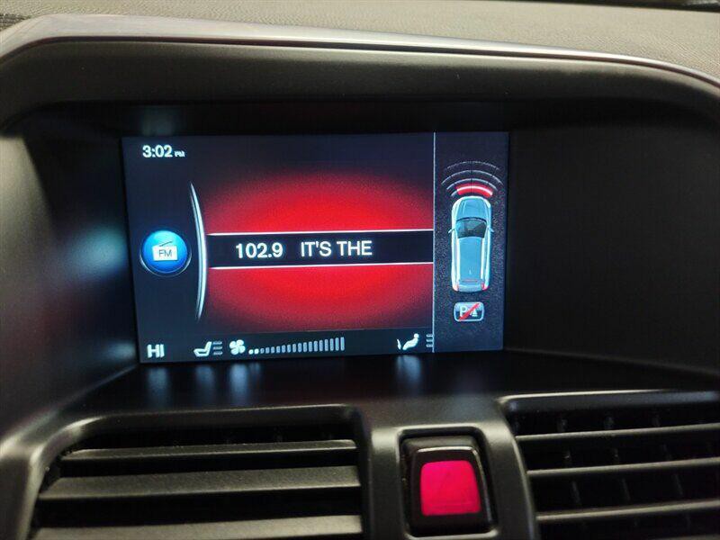 2016 Volvo XC60 Image 12