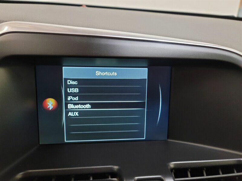 2016 Volvo XC60 Image 16