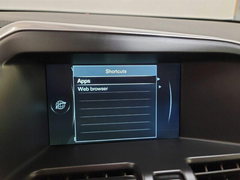 2016 Volvo XC60 Image 18