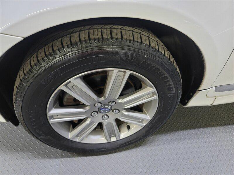2016 Volvo XC60 Image 22