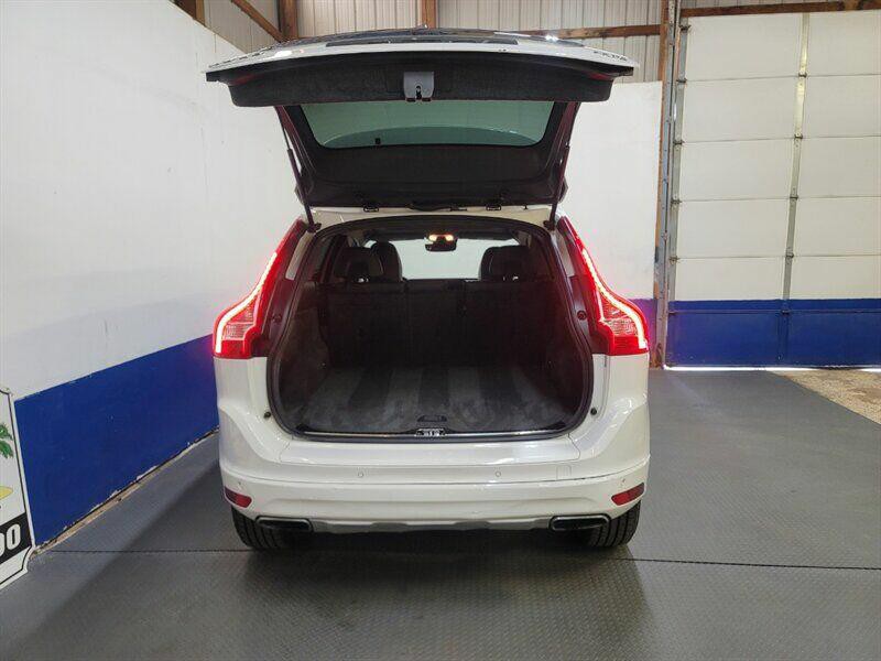 2016 Volvo XC60 Image 27