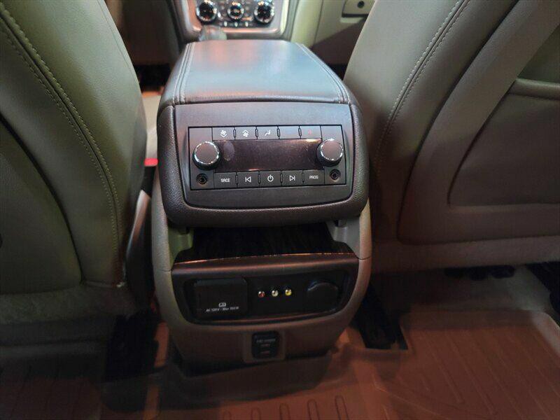 2015 GMC Acadia Image 40