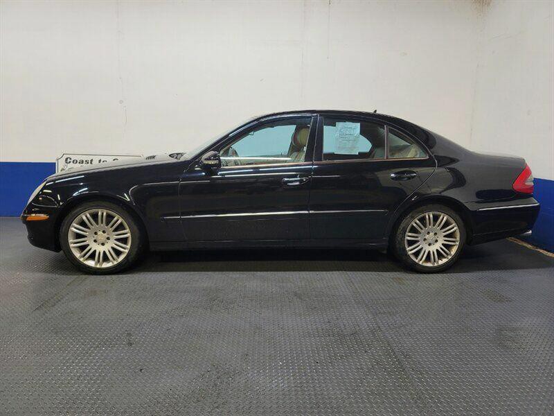 2008 Mercedes-Benz E-Class Image 2