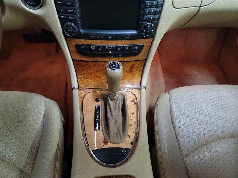 2008 Mercedes-Benz E-Class Image 14