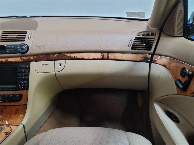 2008 Mercedes-Benz E-Class Image 15