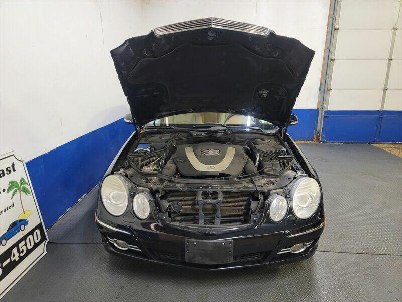 2008 Mercedes-Benz E-Class Image 19