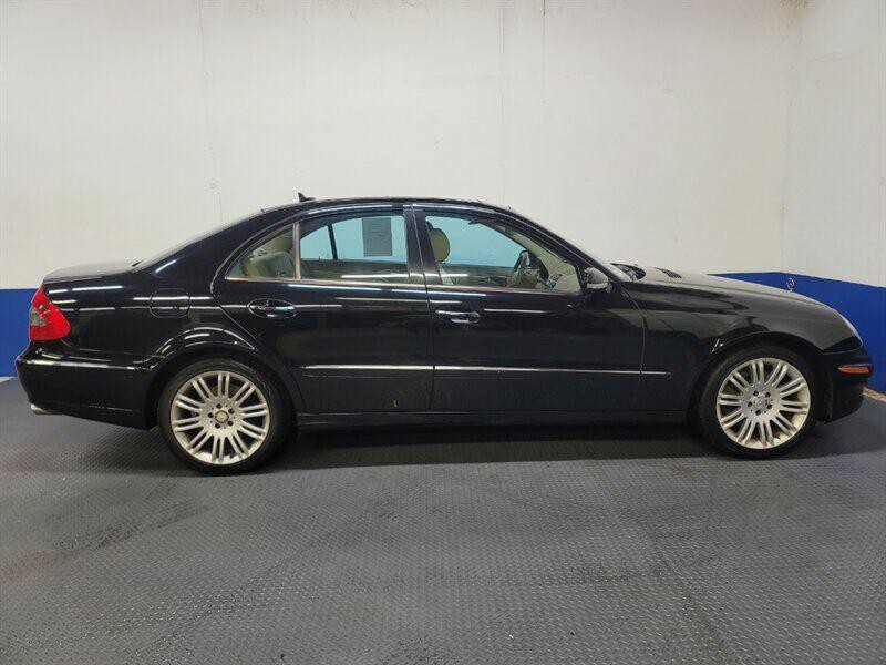 2008 Mercedes-Benz E-Class Image 26