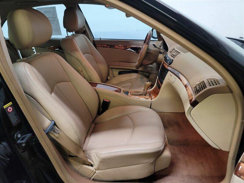 2008 Mercedes-Benz E-Class Image 31
