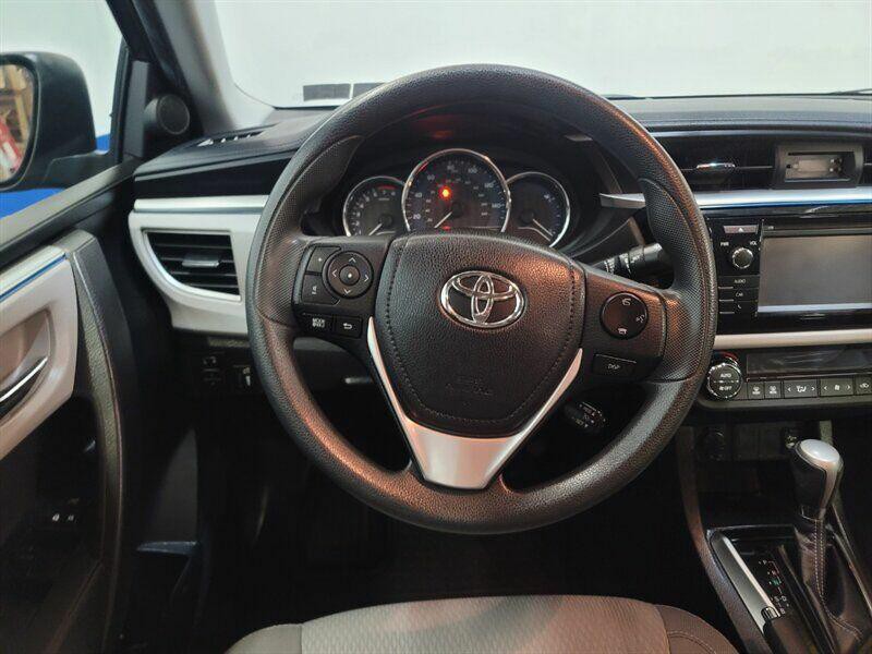 2016 Toyota Corolla Image 7