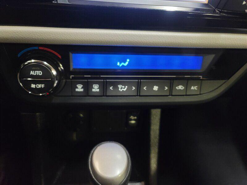 2016 Toyota Corolla Image 14