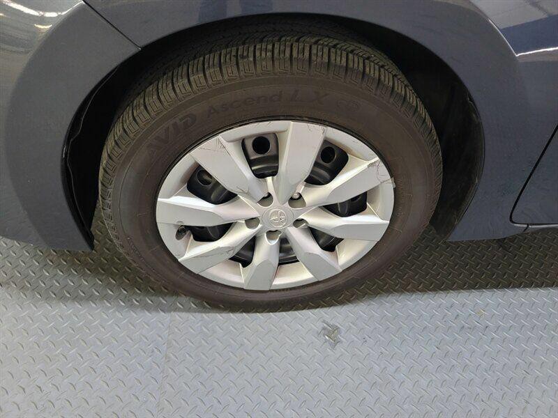 2016 Toyota Corolla Image 18