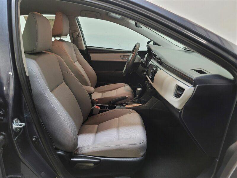 2016 Toyota Corolla Image 28