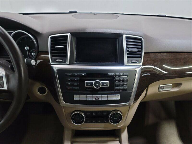 2015 Mercedes-Benz M-Class Image 9