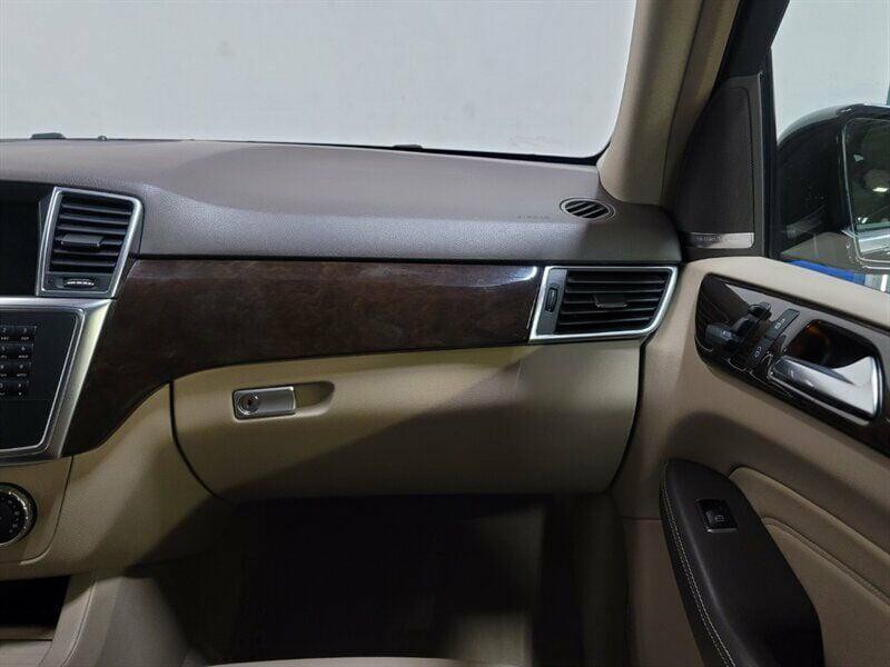 2015 Mercedes-Benz M-Class Image 24