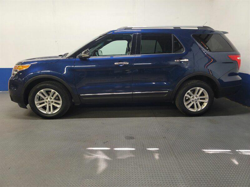 2012 Ford Explorer Image 2