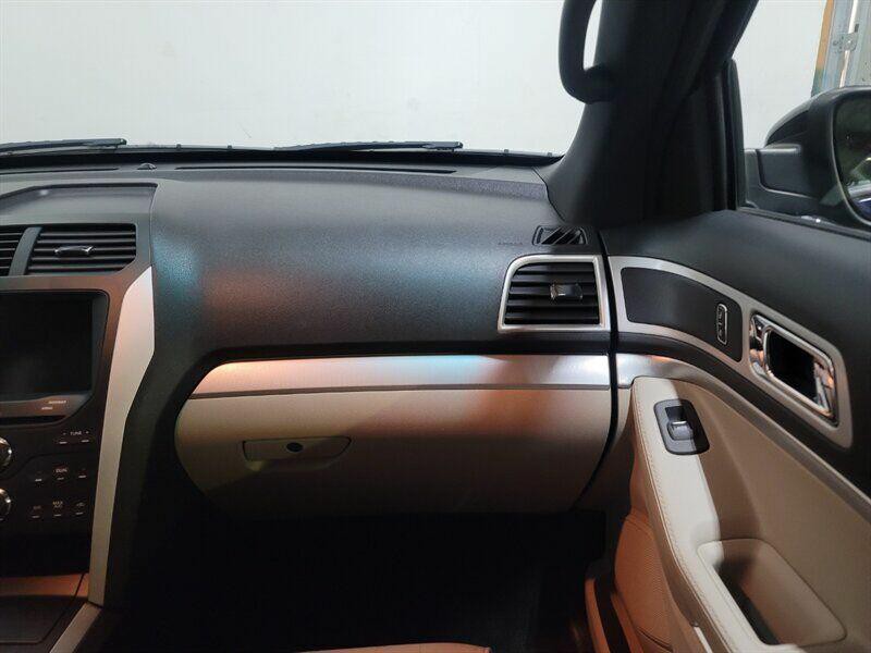 2012 Ford Explorer Image 17