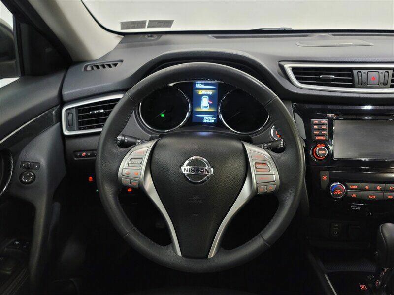 2015 Nissan Rogue Image 10