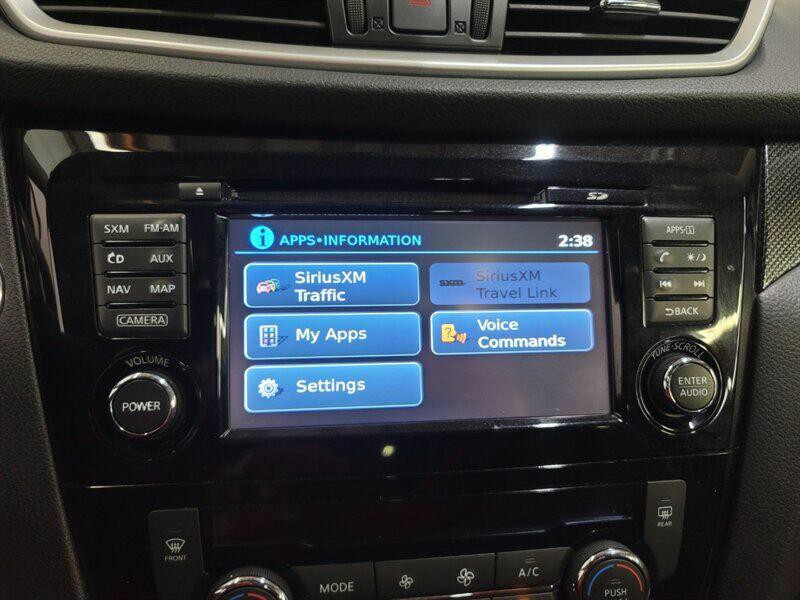 2015 Nissan Rogue Image 16