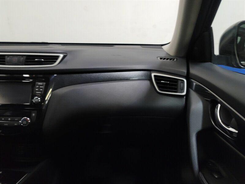 2015 Nissan Rogue Image 22
