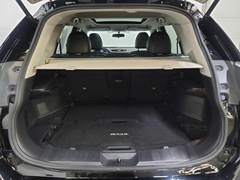 2015 Nissan Rogue Image 32