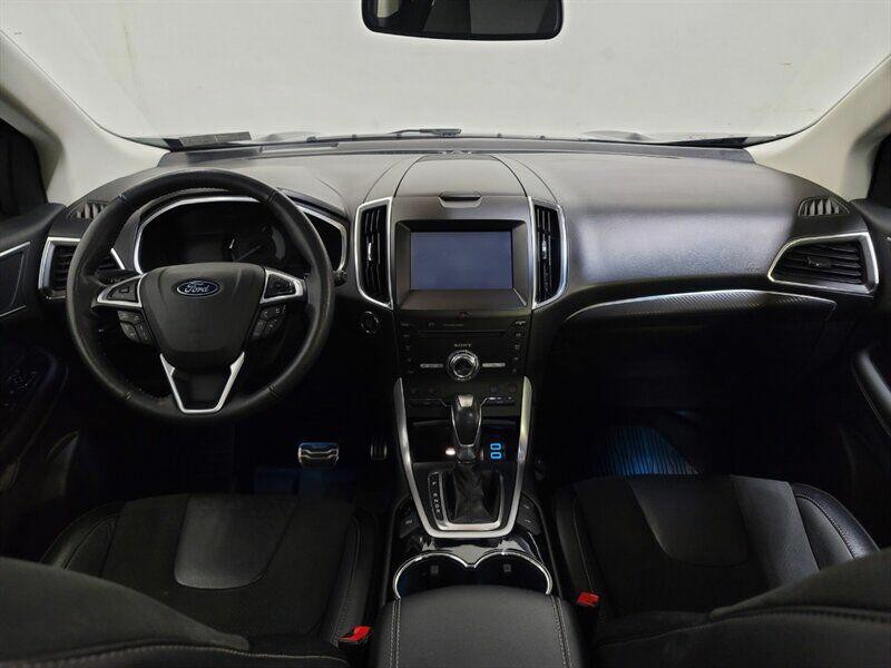 2018 Ford Edge Image 9