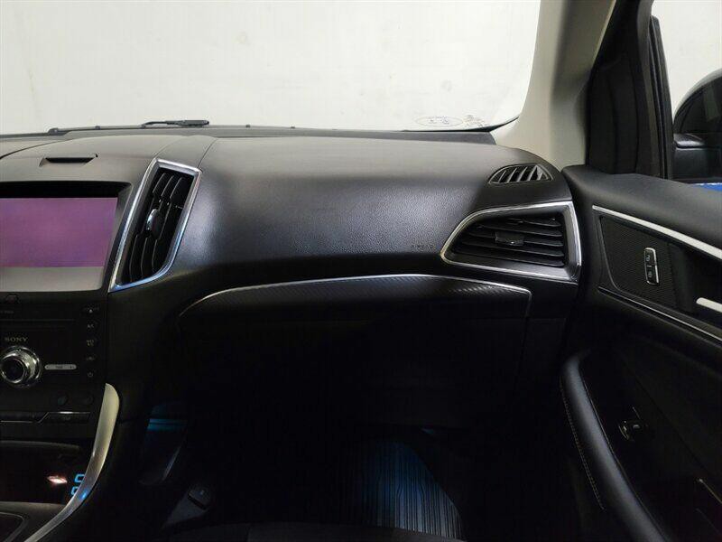 2018 Ford Edge Image 30