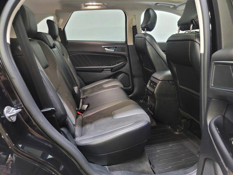 2018 Ford Edge Image 45