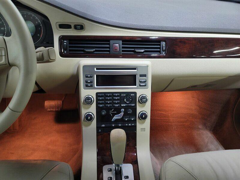 2007 Volvo S80 Image 12
