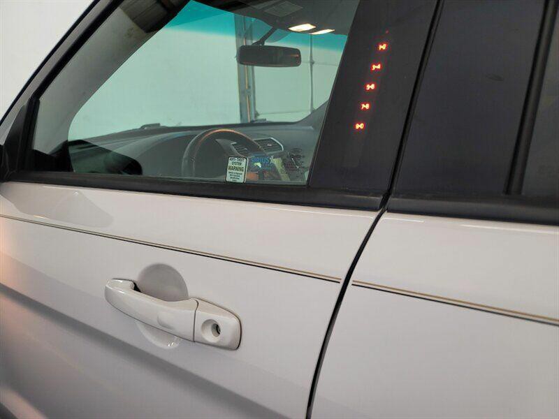 2017 Ford Explorer Image 5