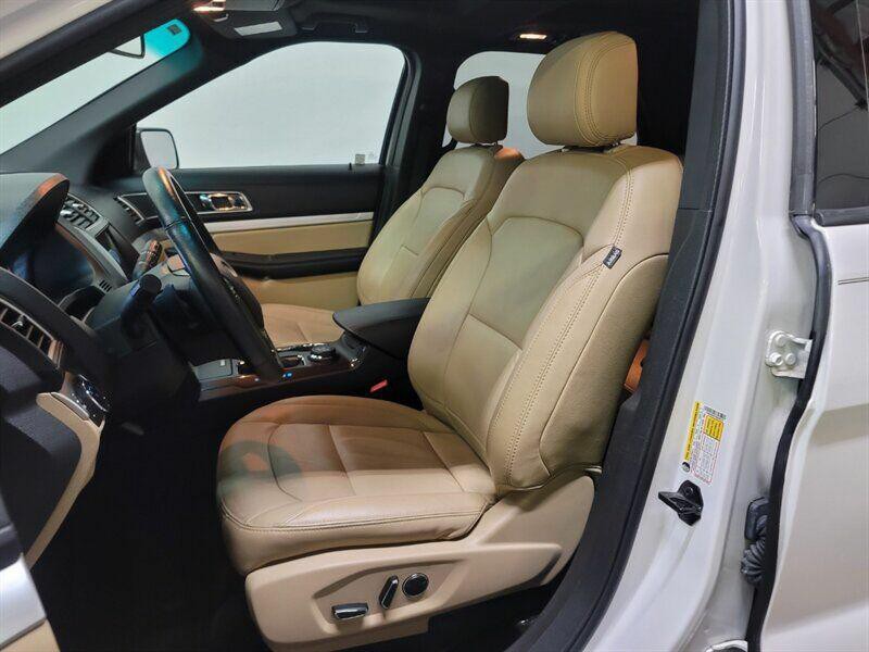 2017 Ford Explorer Image 6