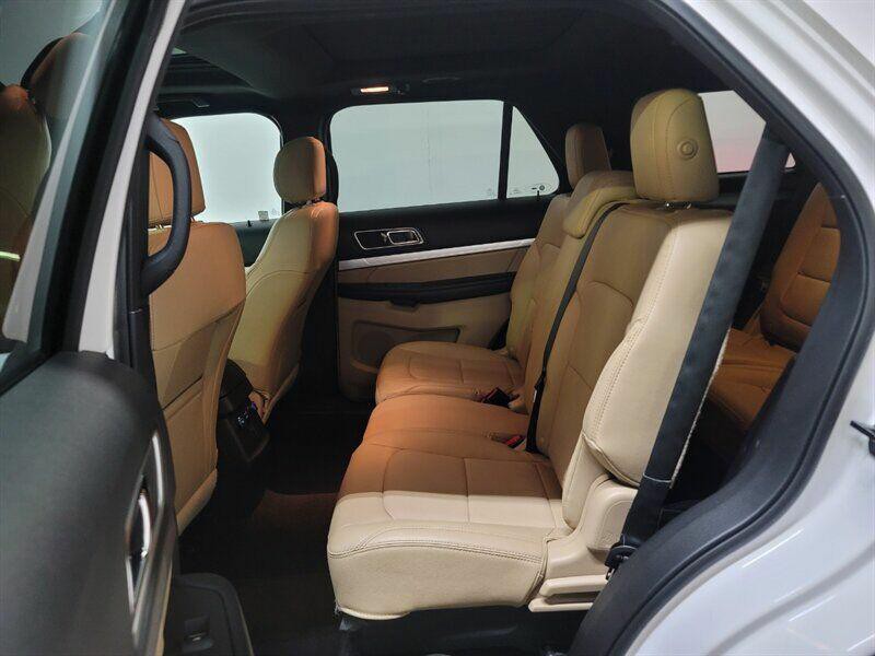 2017 Ford Explorer Image 7