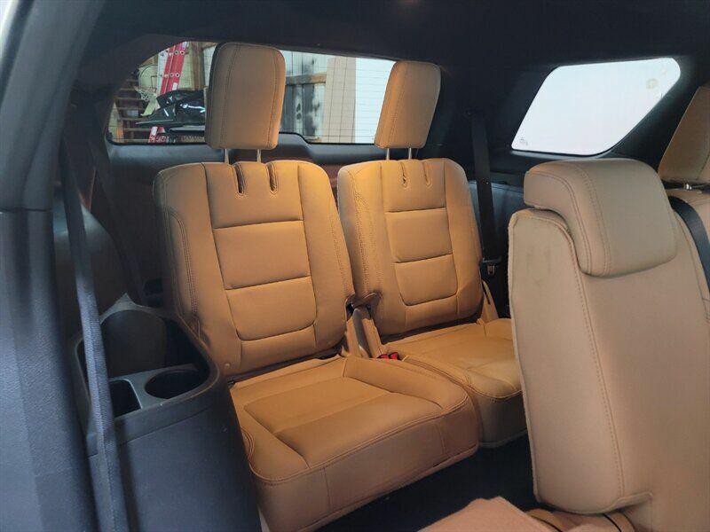 2017 Ford Explorer Image 41